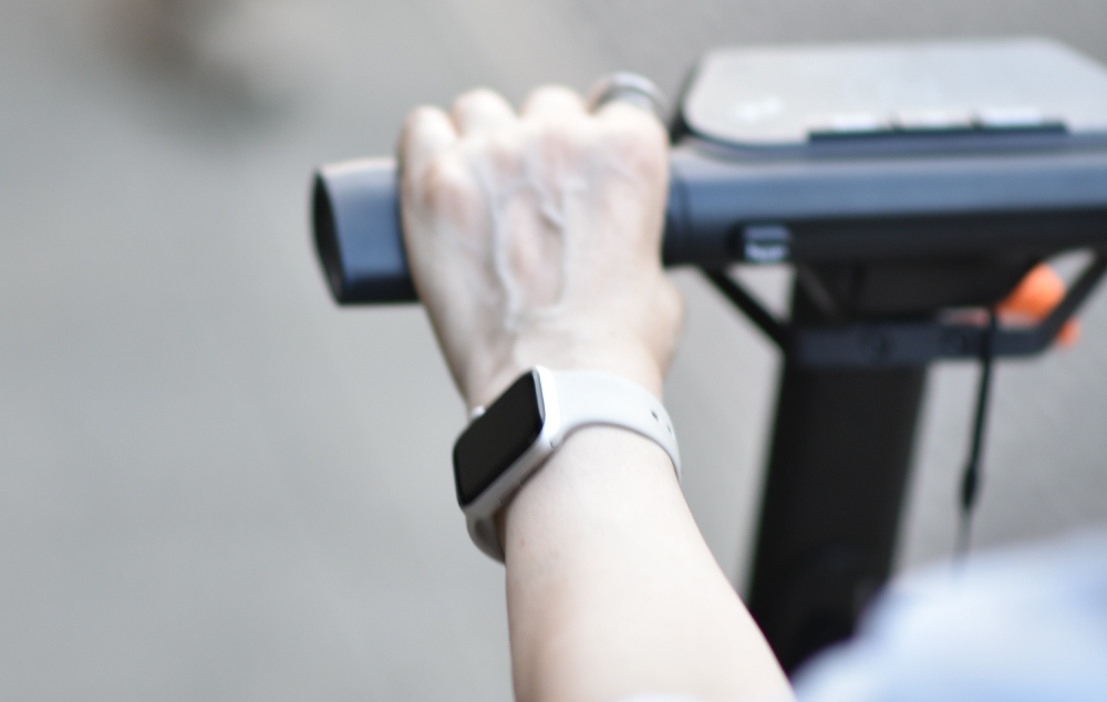 シニアカー補助金ガイド｜介護保険・自治体の助成でお得に購入【ROBOOTER J+VISION】